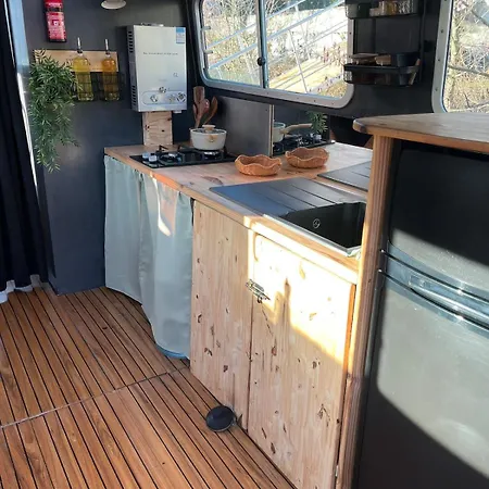 Bateau-hôtel Bull' Expérience *