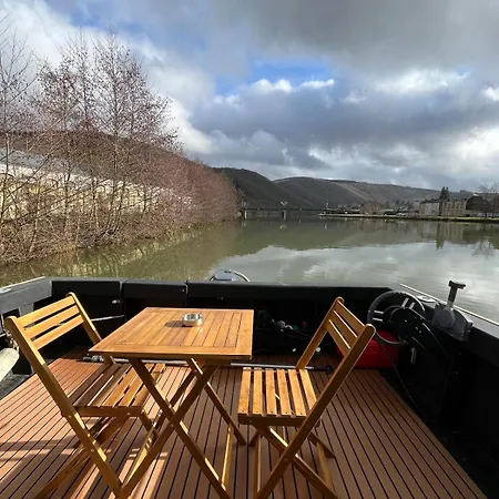 Bull' Expérience Bateau-hôtel Braux (Ardennes)